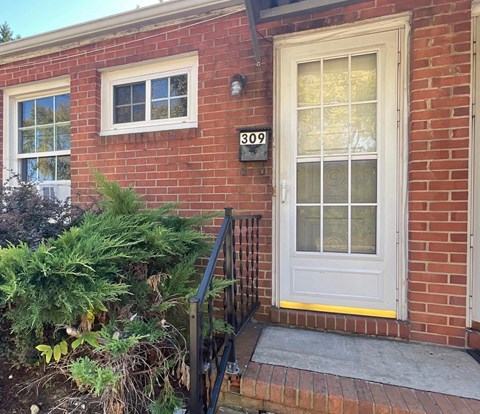 309 Hadley Street 2 Beds Apartment for Rent
