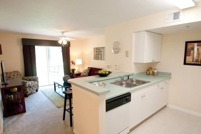 Bristol Lakes Apartments Bristol Lakes Apartments