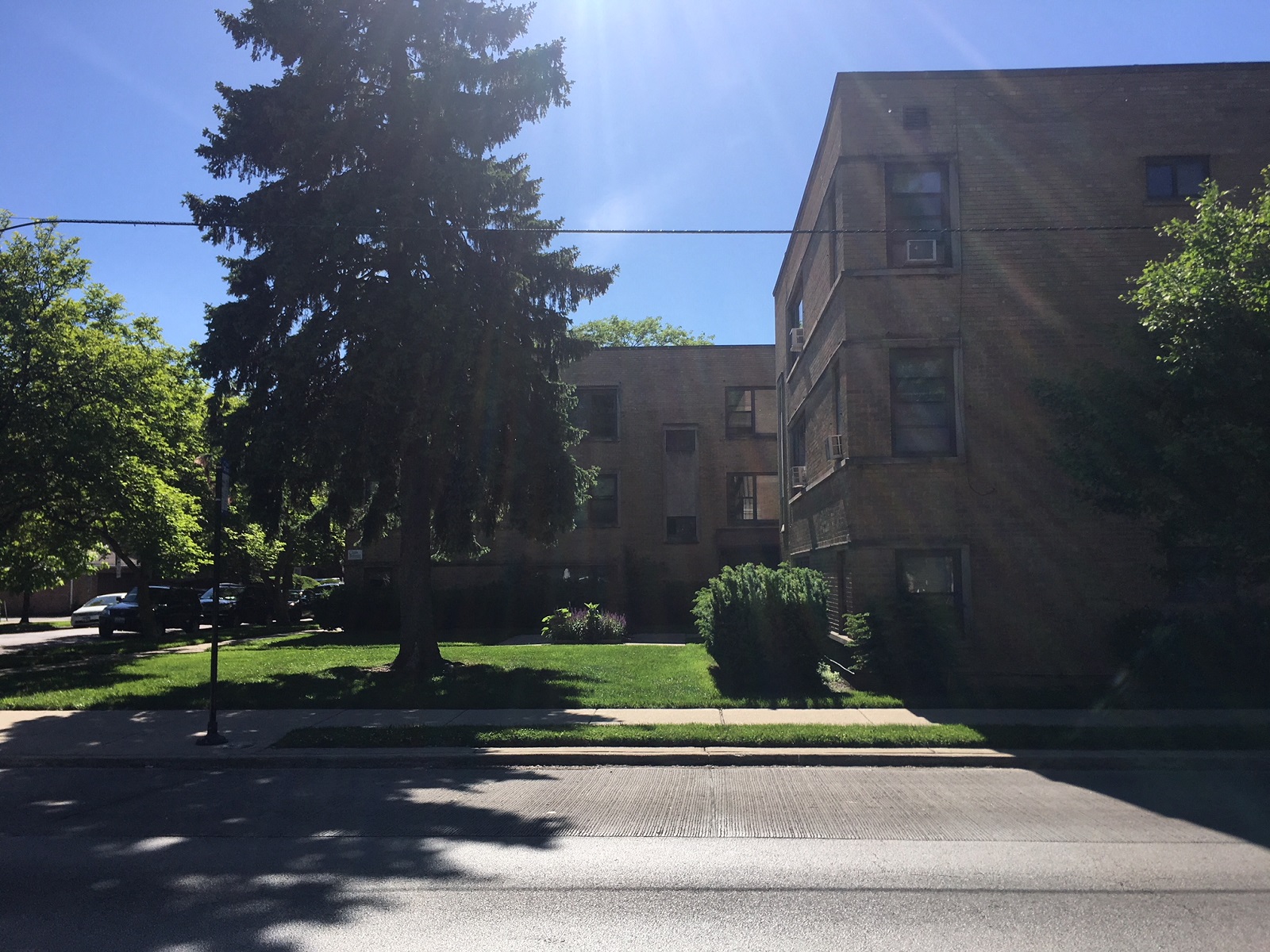 2800 Albion Exterior