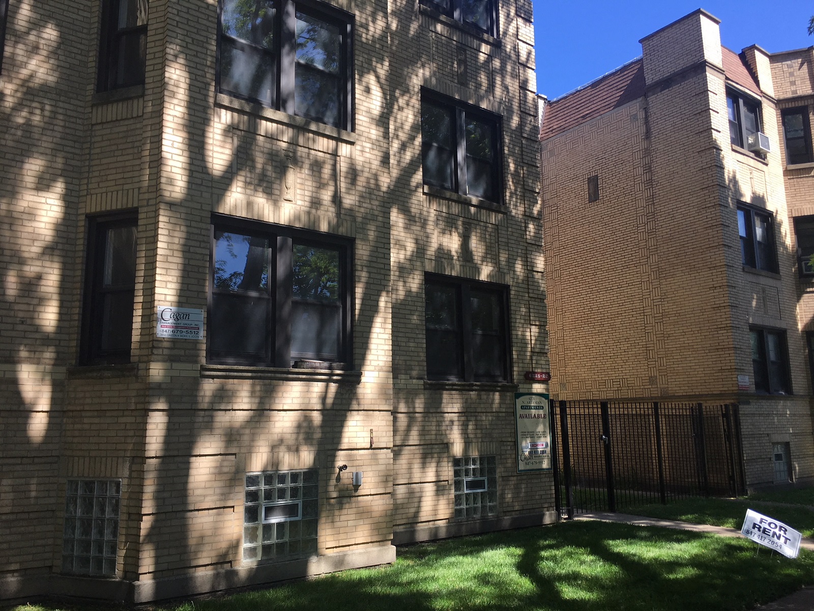 6221 Artesian Exterior