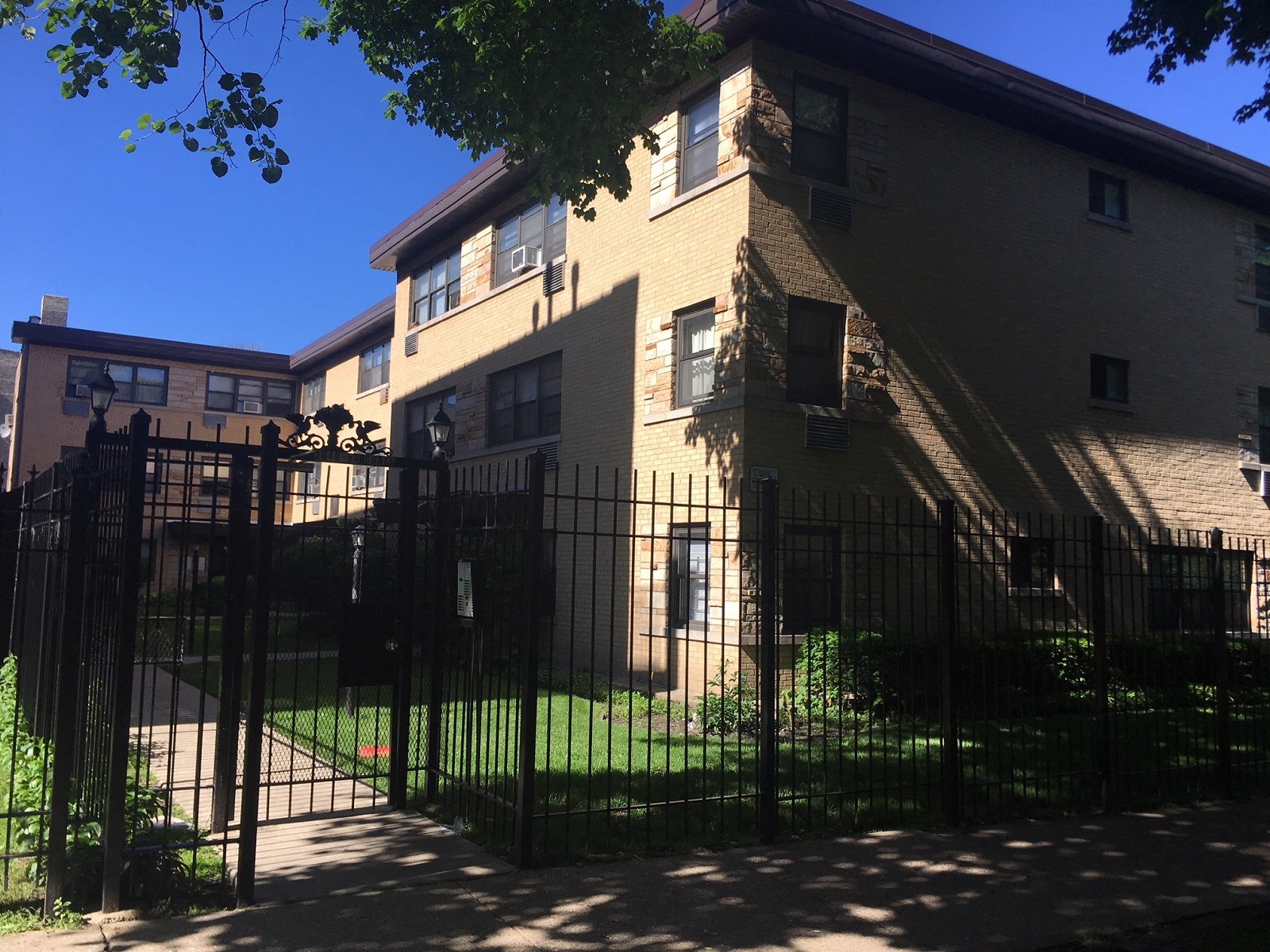 2 bedroom apartments rogers park