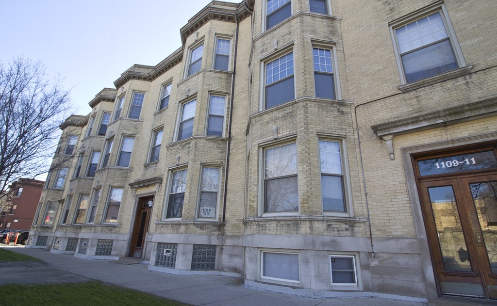 the building where the hotel is located is shown