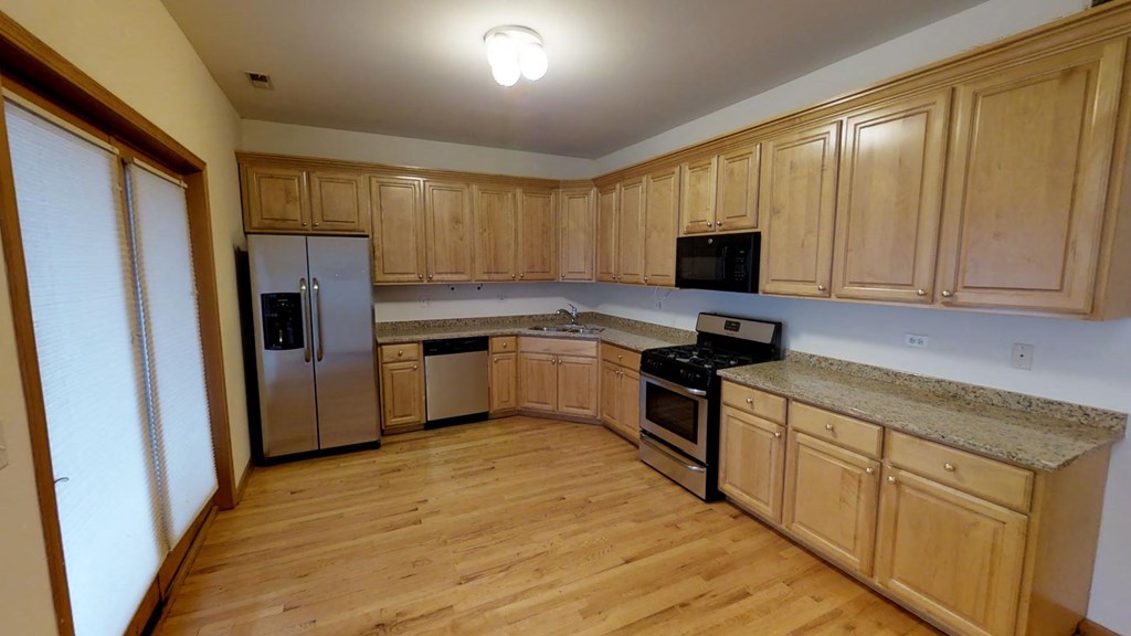 Rent, Apartments For Rent in Chicago, IL, Lakeview