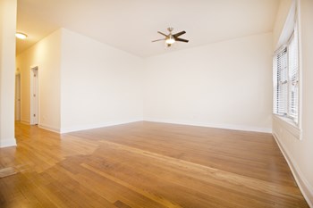 2989 N Lawndale 1-3 Beds Apartment for Rent - Photo Gallery 2