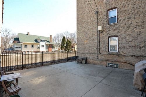 6678-80 N Olympia Rear