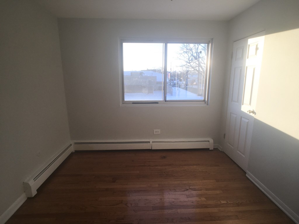 full interior paint of all walls  doors and trim in room