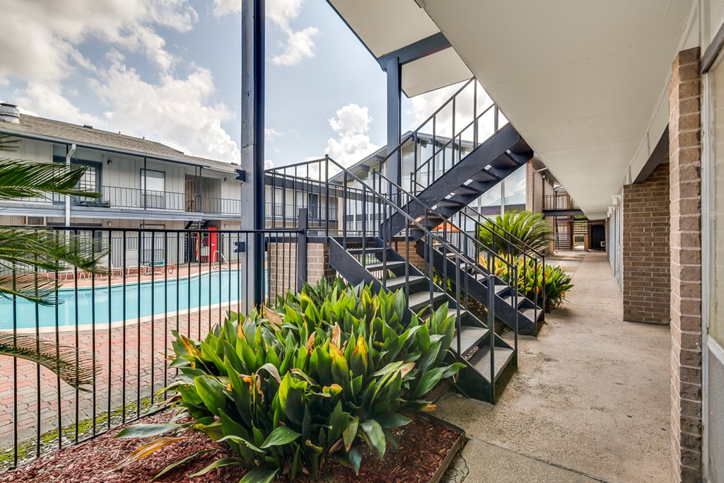 the preserve at cardinal heights apartments pool and stairs