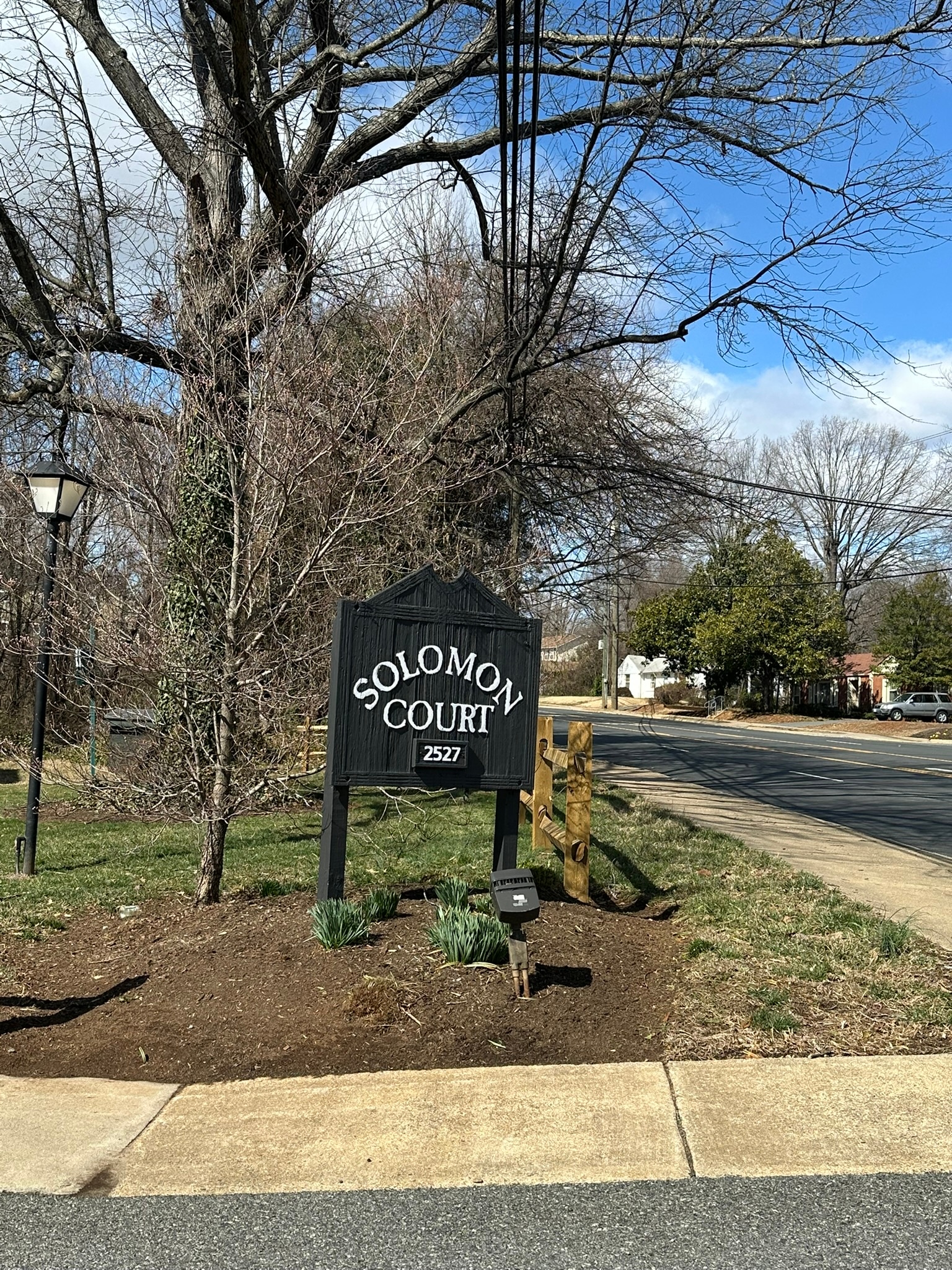 2527 Hydraulic Rd Unit 39 Studio House for Rent - Photo gallery 2