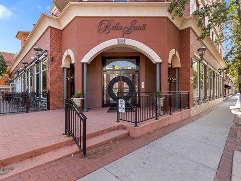 the building in which the hotel is located