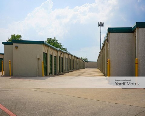 Storage Units for Rent available at 1720 Loy Lake Road, Sherman, TX 75090