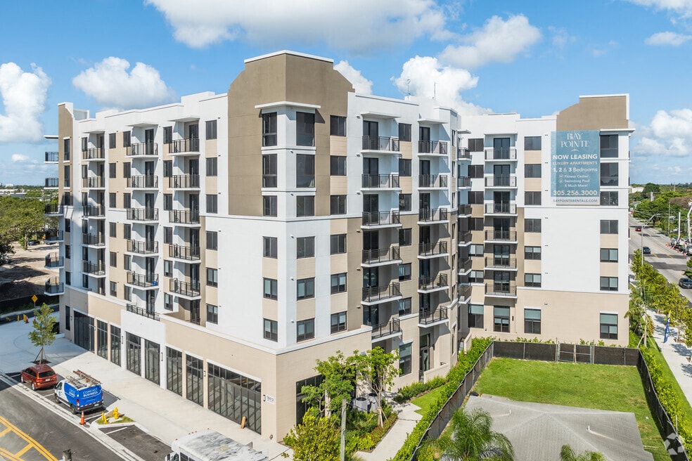 Bay Pointe Apartments