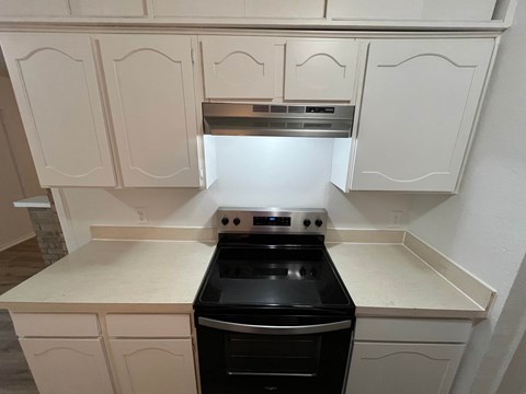 2133 Quail Hollow Dr 3 Beds Apartment for Rent
