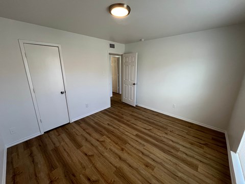 2133 Quail Hollow Dr 3 Beds Apartment for Rent