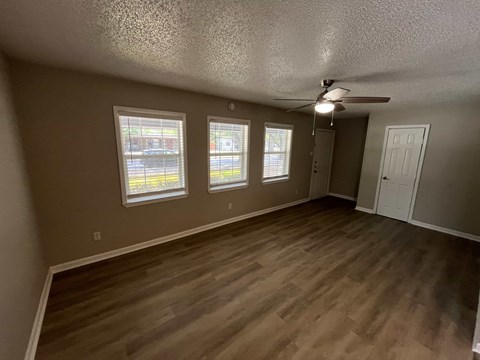 10415 Sylvia Dr 3 Beds Apartment for Rent