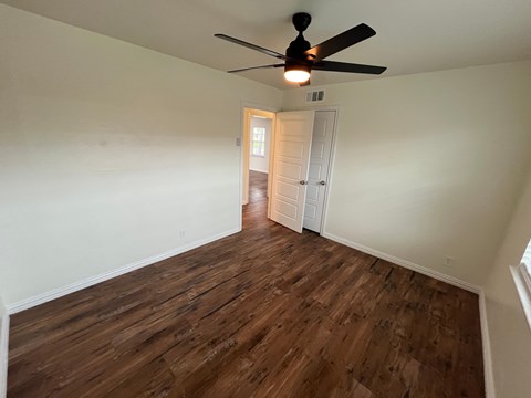 2214 Mockingbird Ln 3 Beds House for Rent - Photo Gallery 16