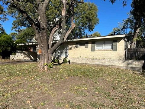 2609 Costa Mesa Dr 3 Beds Apartment for Rent