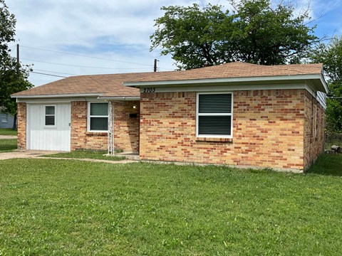 2703 San Diego Dr 4 Beds Apartment for Rent