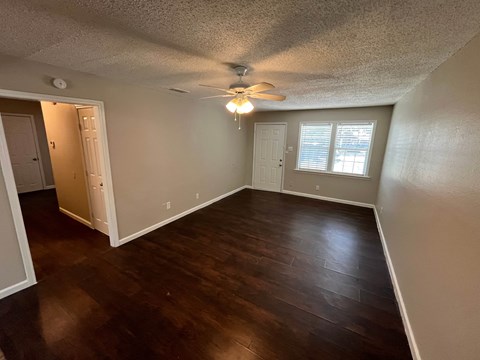 11303 Trail Ln 3 Beds Apartment for Rent