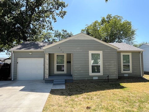 829 SW 5Th St 2 Beds Apartment for Rent