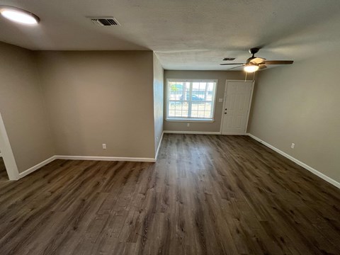 1843 Greendale Dr 3 Beds Apartment for Rent
