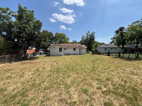 2301 Proctor St 2 Beds Apartment for Rent