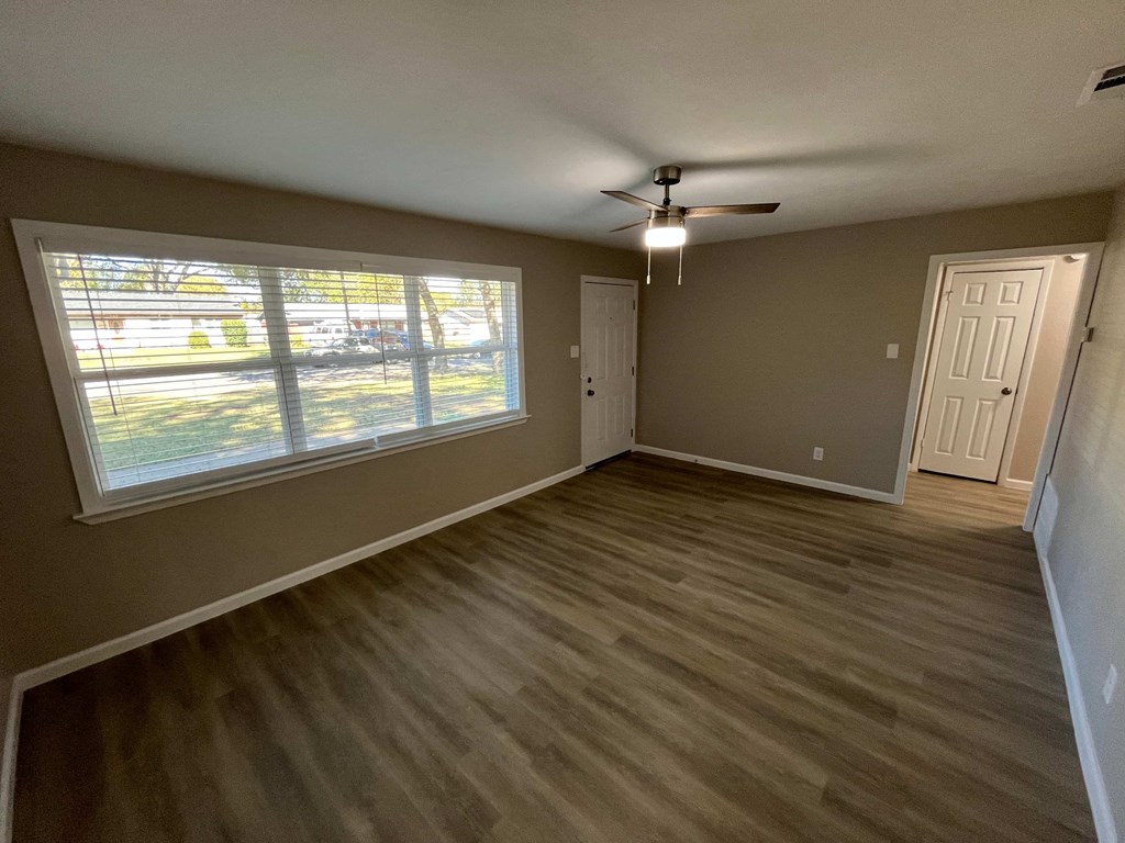 766 Goldwood Dr 3 Beds House for Rent - Photo Gallery 3