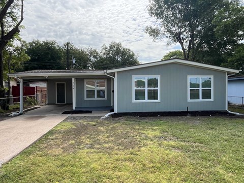 704 Wilkinson Dr 3 Beds Apartment for Rent
