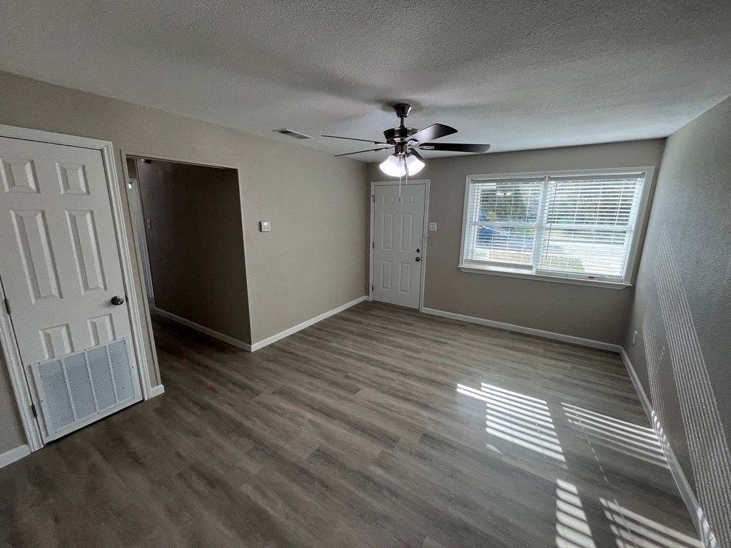 4738 San Marcus Dr 3 Beds House for Rent - Photo Gallery 3