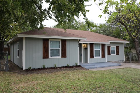 710 Apache Trce 3 Beds Apartment for Rent