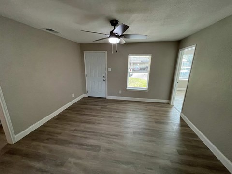 622 Austin St 3 Beds Apartment for Rent