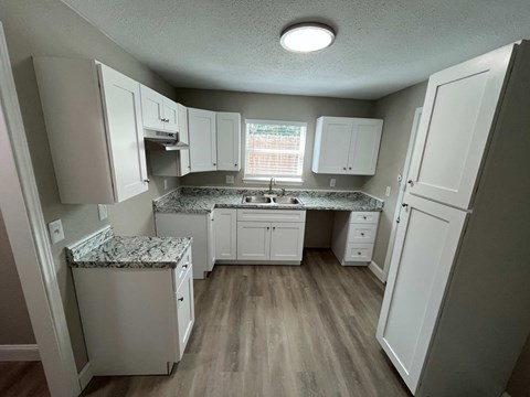 622 Austin St 3 Beds Apartment for Rent