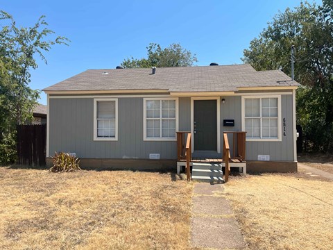 6814 Lockheed Ave 2 Beds Apartment for Rent