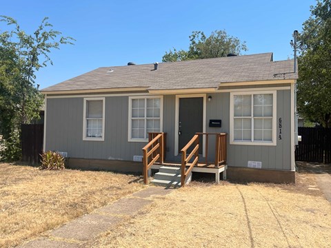 6814 Lockheed Ave 2 Beds Apartment for Rent
