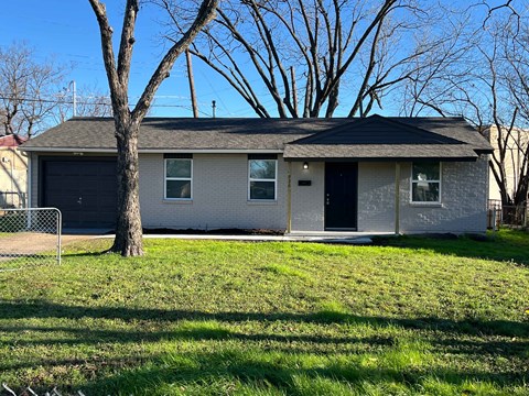 936 Pindar Ave 3 Beds Apartment for Rent