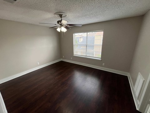 415 Towne House Ln 3 Beds House for Rent - Photo Gallery 3