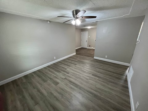 719 Fairwood Dr 4 Beds Apartment for Rent
