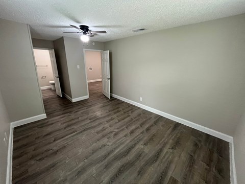 719 Fairwood Dr 4 Beds Apartment for Rent