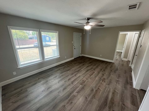 820 E Edith St 2 Beds Apartment for Rent