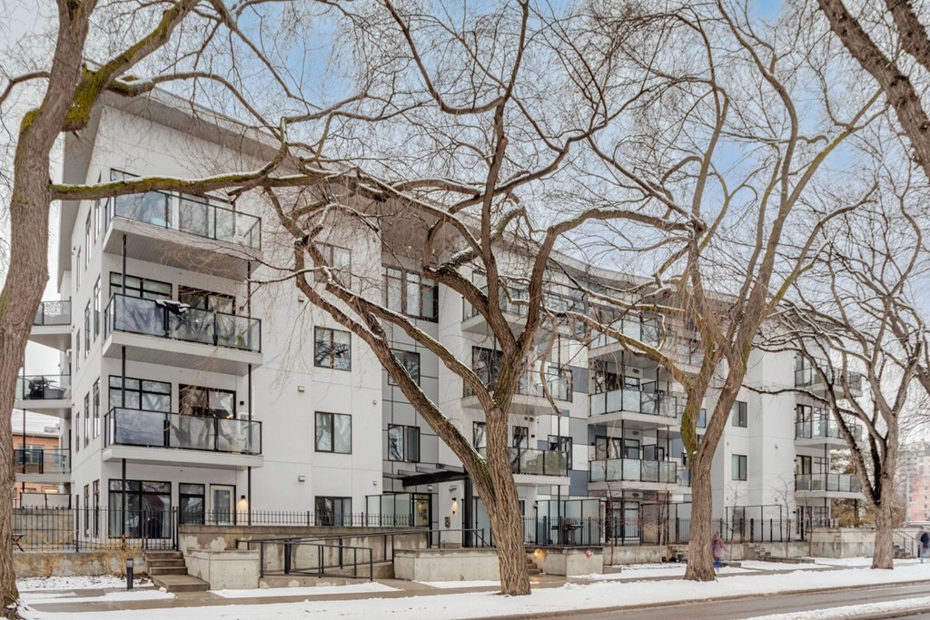 the building in which the apartment is located