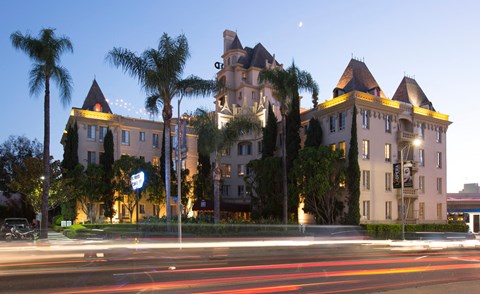 the building in which the hotel is located