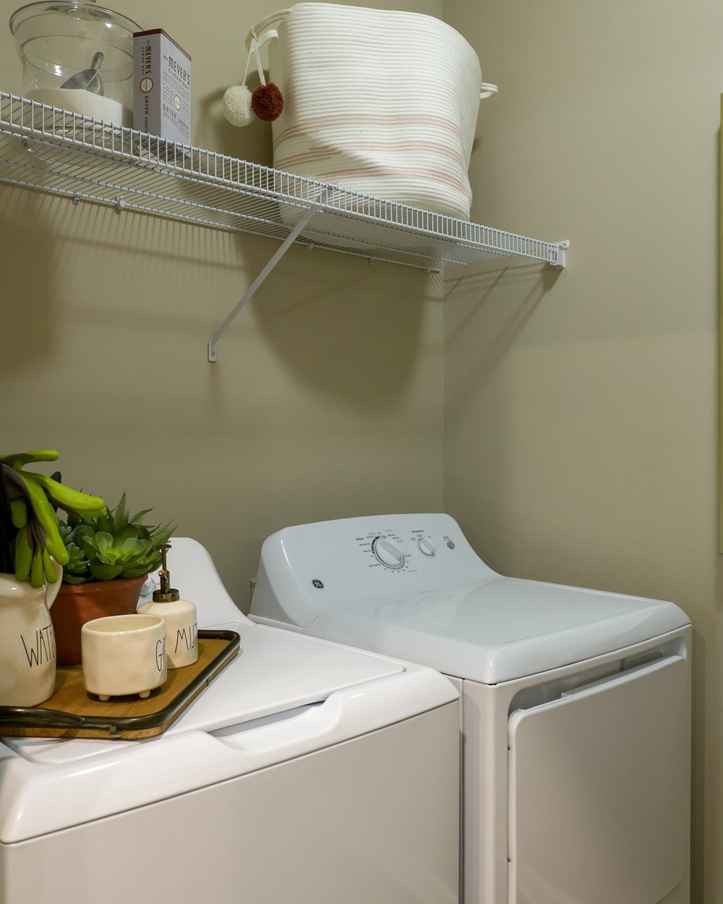 Source URL: https://medialibrarycf.entrata.com/17982/MLv3/3/27/2022/10/24/104244/6356c0822d2283.26987166650.jpg