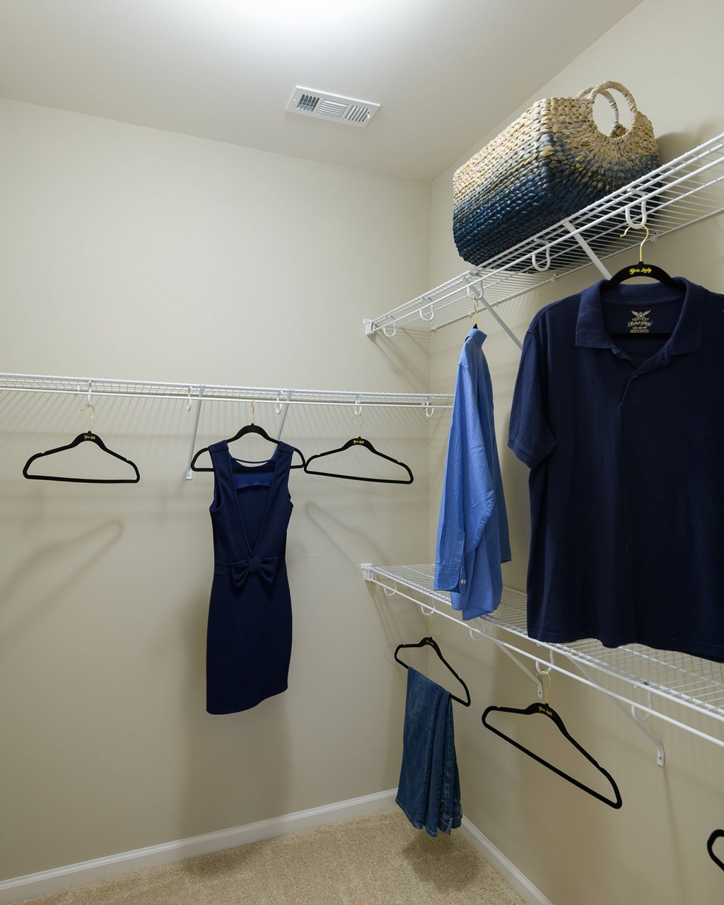 Source URL: https://medialibrarycf.entrata.com/17982/MLv3/3/27/2022/10/24/104306/6356c09933e580.58156014957.jpg