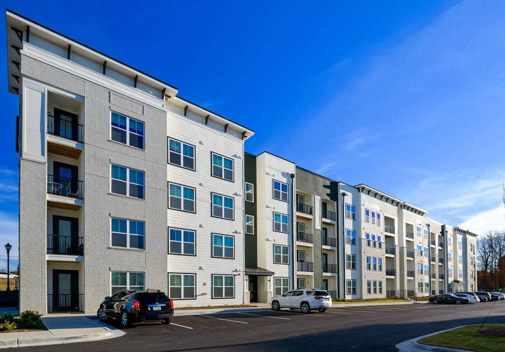 Source URL: https://medialibrarycf.entrata.com/17982/MLv3/3/27/2022/07/01/124828/62bf417b8c3cb7.76901813725.jpg