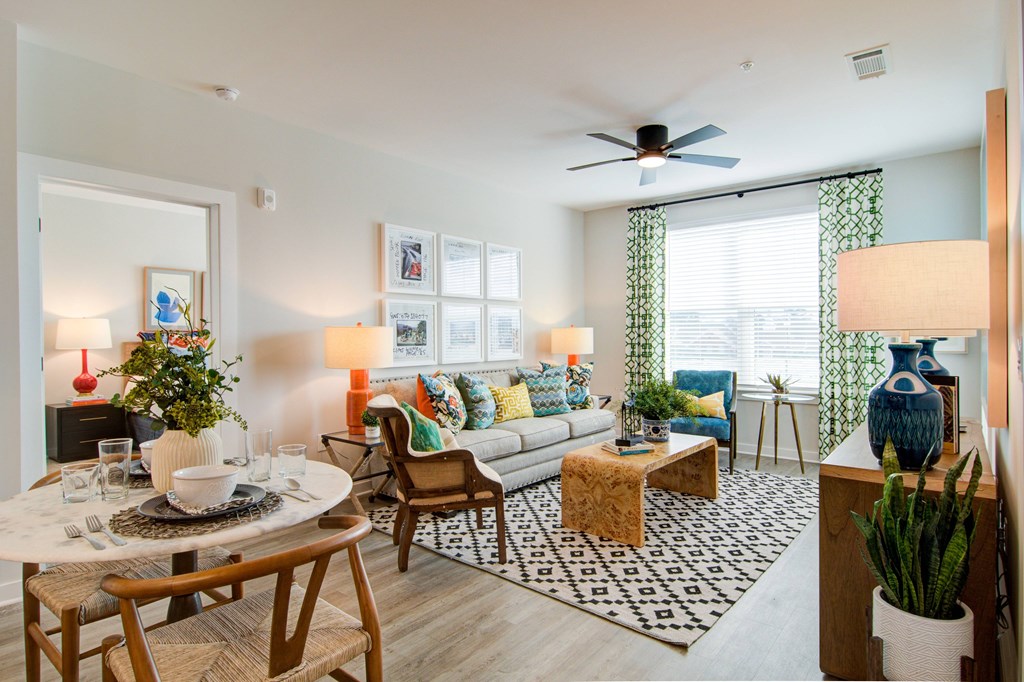 Source URL: https://medialibrarycf.entrata.com/17982/MLv3/3/27/2022/07/01/111152/62bf2ad6570fd2.90527062504.jpg