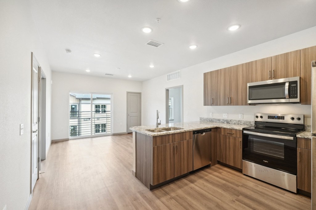 the preserve at ballantyne commons apartment kitchen and living room