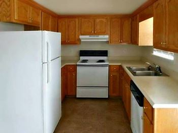 white appliances in mountain view kitchen