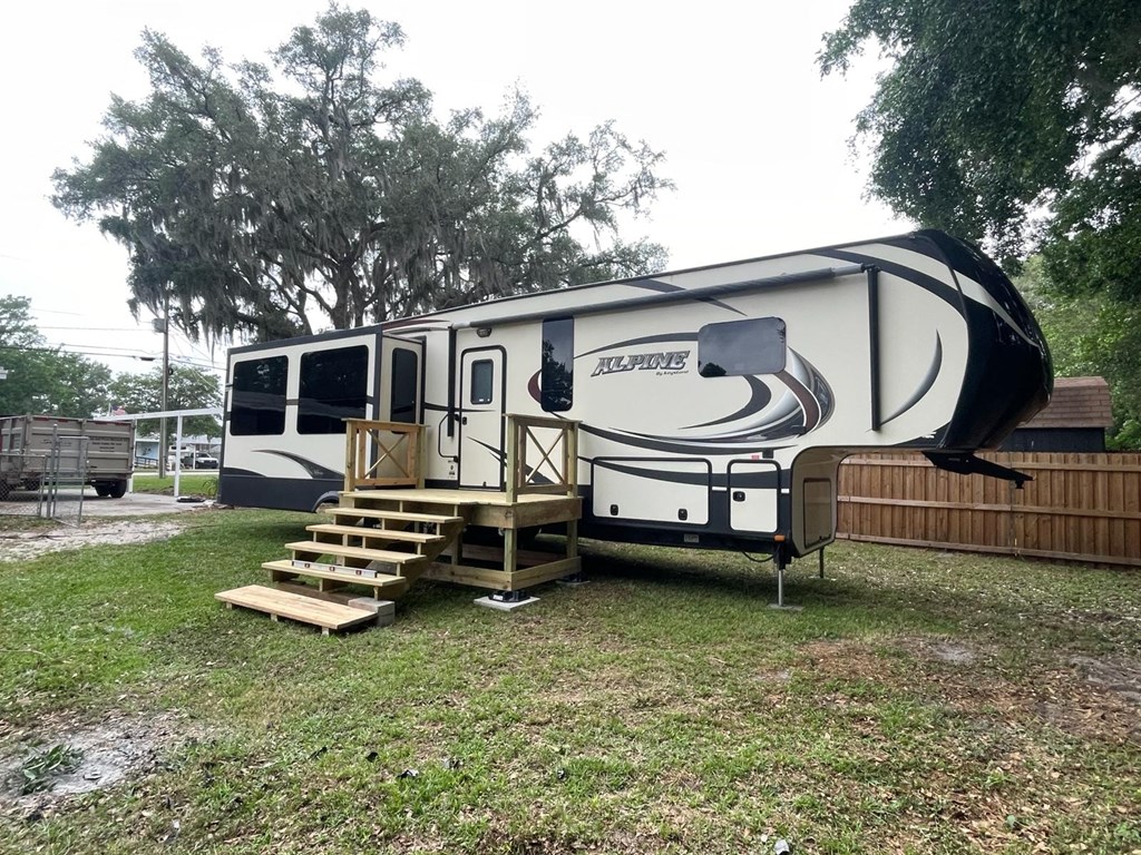 5610 Cherry Tree Drive RV Rentals Lakeland, FL RentCafe