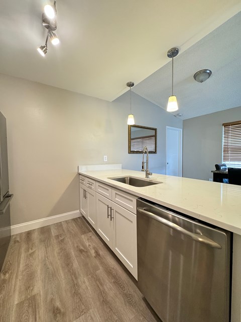 the preserve at ballantyne commons apartment kitchen