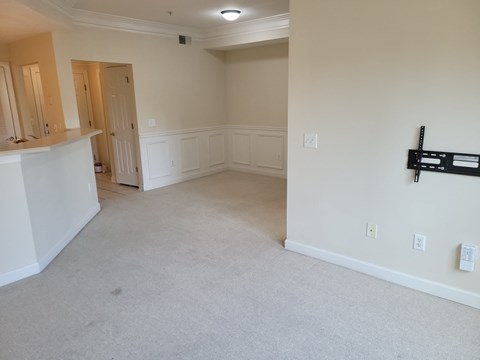 225 Ashford Circle 2 Beds Apartment for Rent