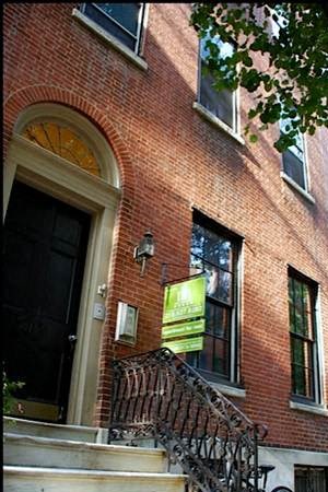 1010 Clinton Exterior 1010 Clinton Street - Photo Gallery 3